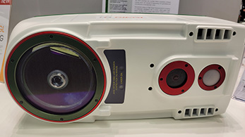 VUX-820-Gの正面