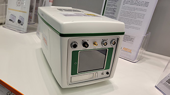 VUX-820-Gの背面